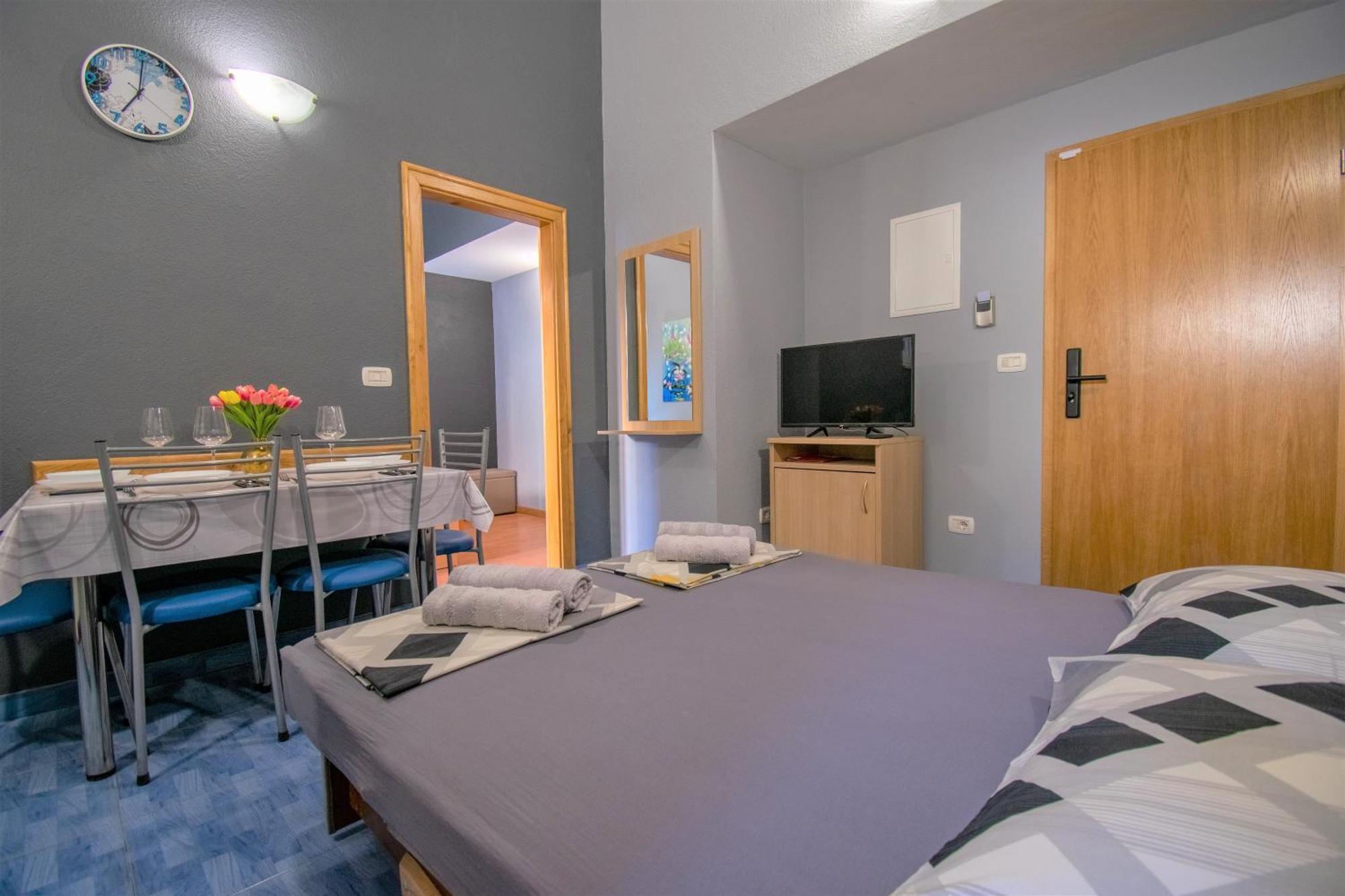 Apartments Hudovernik Baska Voda Exterior photo